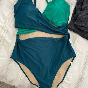 summersalt Teal & Emerald Colorblock One-Piece Swimsuit